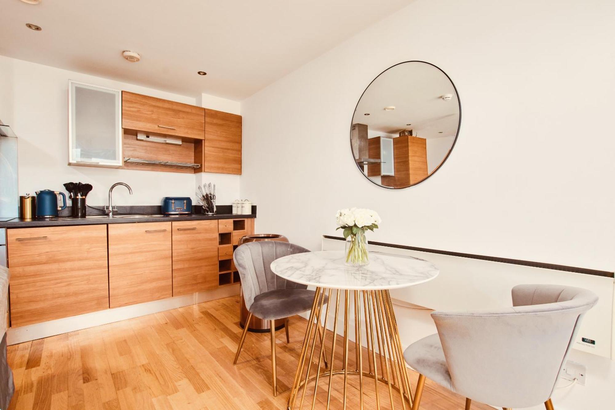 King Deluxe City Apt Large Balcony& Free Parking! Leeds  Eksteriør billede